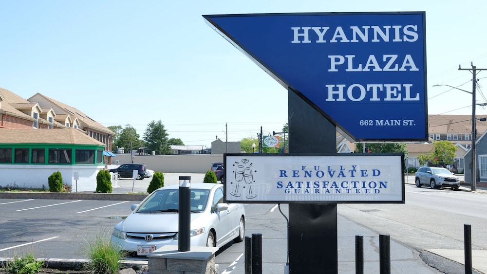 hyannis plaza hotel