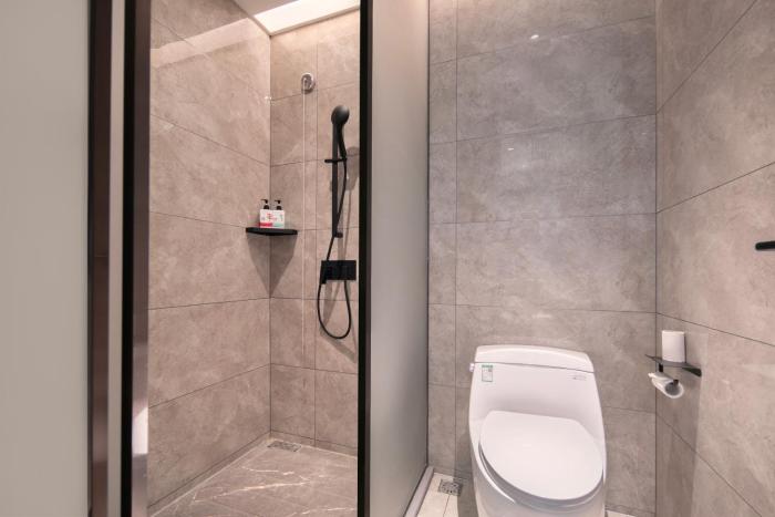 echarm hotel jingzhou honghu long street