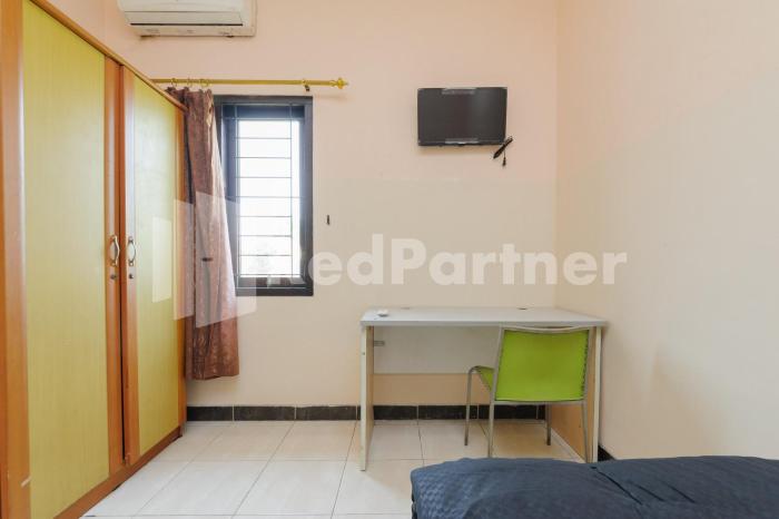 karawaci taman permata tiga mitra reddoorz