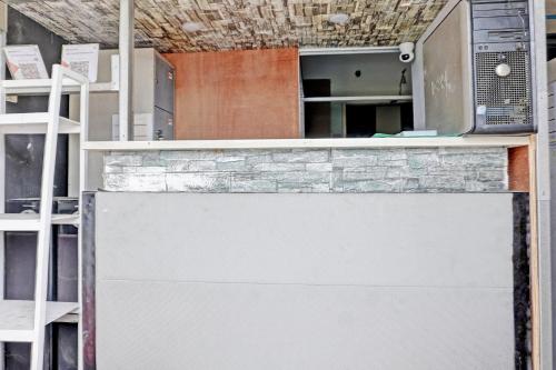 collection o 92967 apartement sentraland karawang by rda living