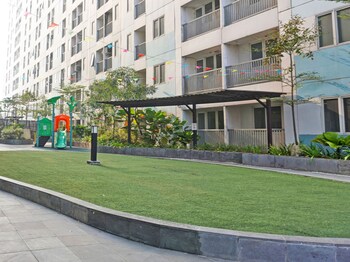 collection o 92967 apartement sentraland karawang by rda living