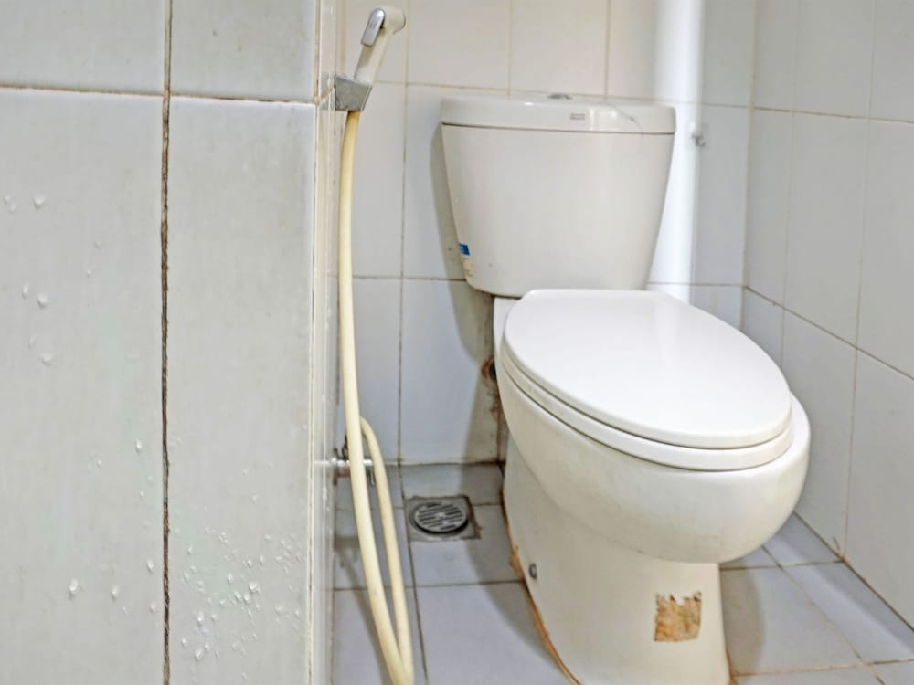 collection o 92967 apartement sentraland karawang by rda living