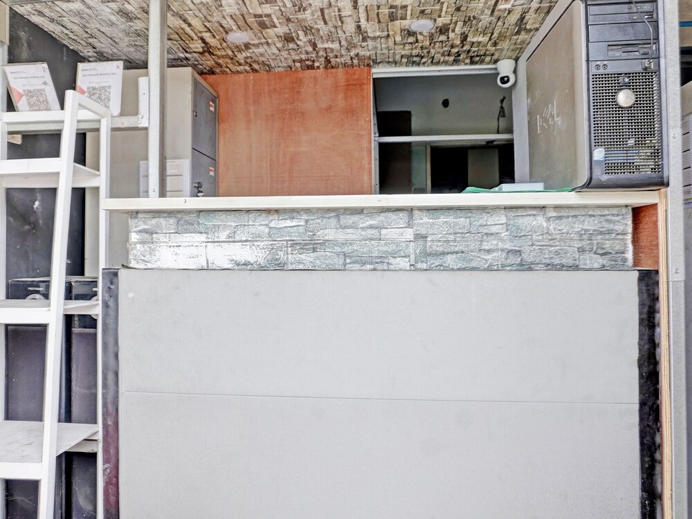 collection o 92967 apartement sentraland karawang by rda living