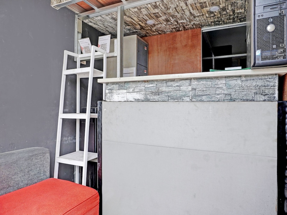 collection o 92967 apartement sentraland karawang by rda living