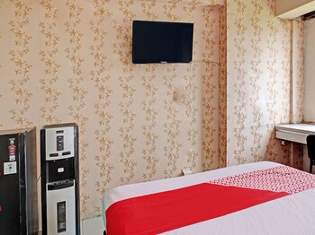 collection o 92967 apartement sentraland karawang by rda living