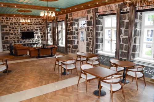 qrista managed by dedeman