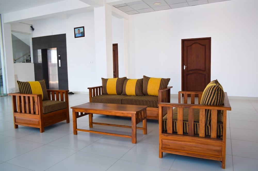 catamaran 6 guest inn