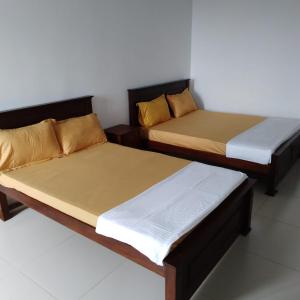 catamaran 6 guest inn