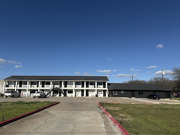 Eagle Inn,United States Of America>>Gun Barrel City,2 star