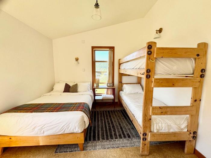 limantour lodge