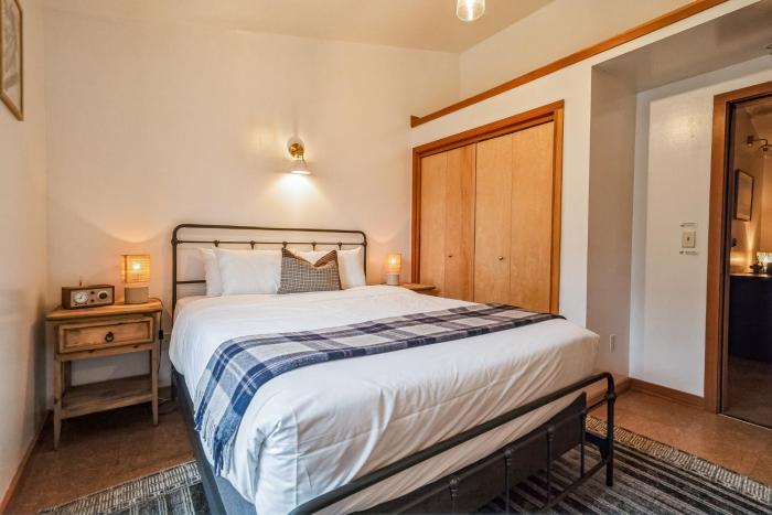 limantour lodge