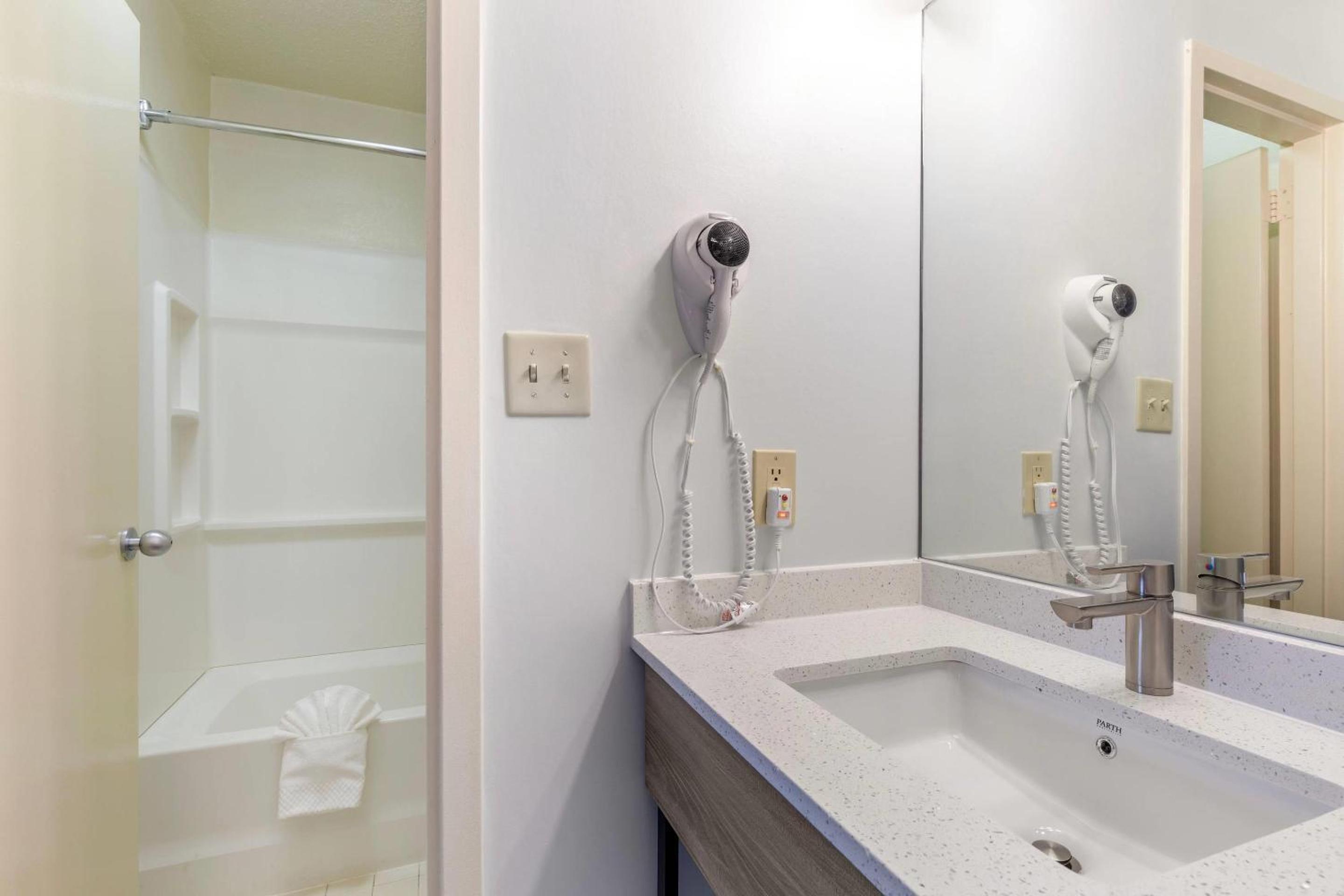 suburban studios tysons corner