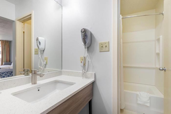 suburban studios tysons corner