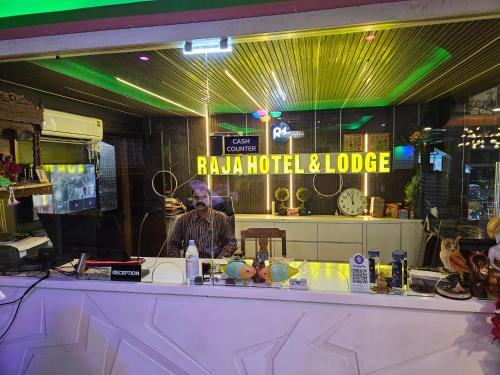 raja hotel and lodge