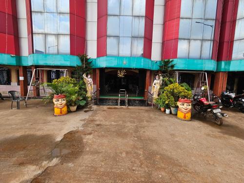 raja hotel and lodge