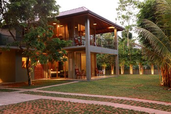 villa rumassala luxury chalets