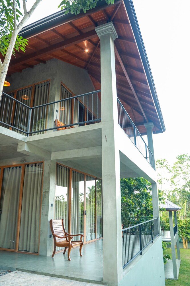 villa rumassala luxury chalets