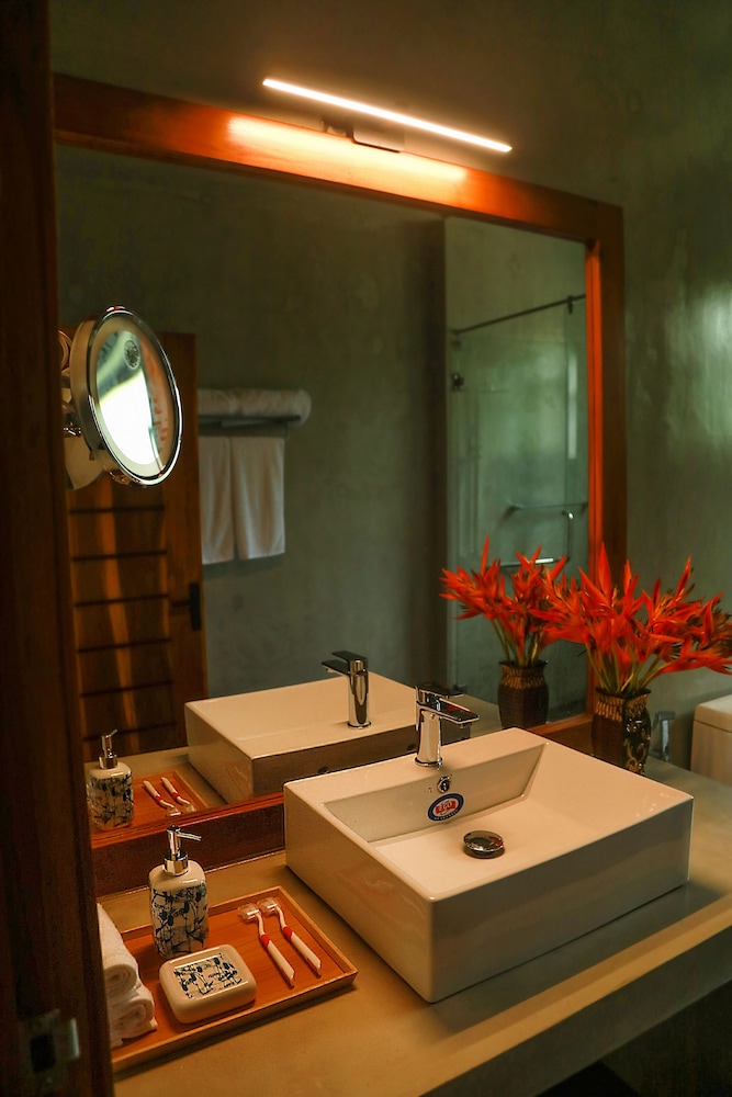 villa rumassala luxury chalets