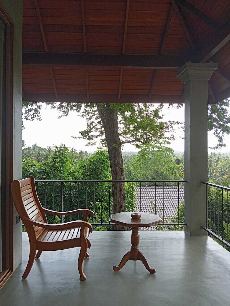 villa rumassala luxury chalets
