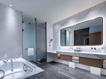 grand mercure chengdu east