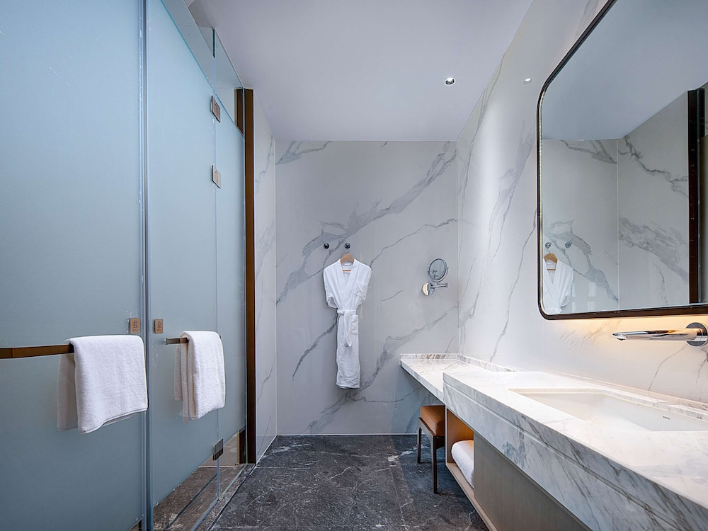 grand mercure chengdu east