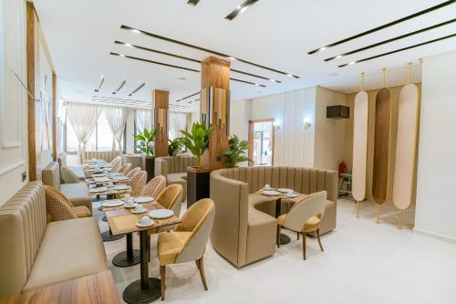 timazin hotel dakhla