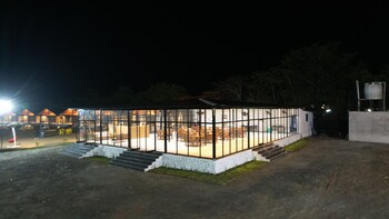 Shreephal Luxurious Resort,Hatgad,3 star