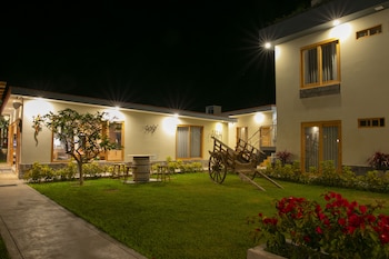 acari hotel resort