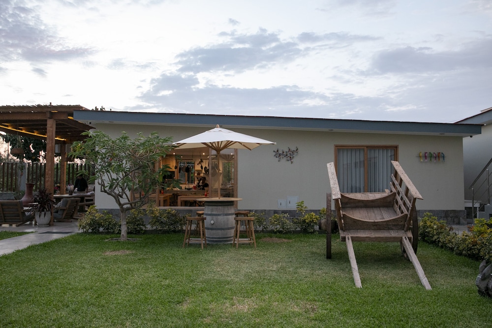 acari hotel resort