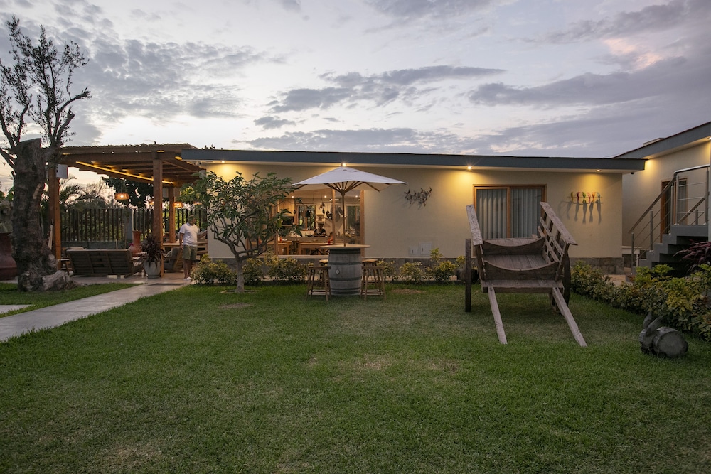 acari hotel resort