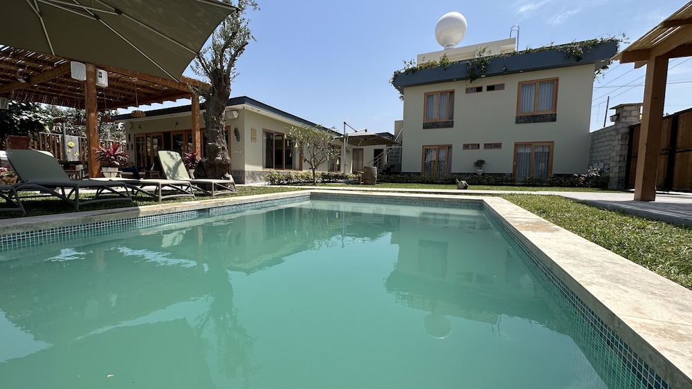 acari hotel resort