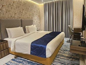 royal plaza hotel duqm