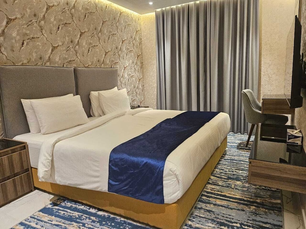 royal plaza hotel duqm