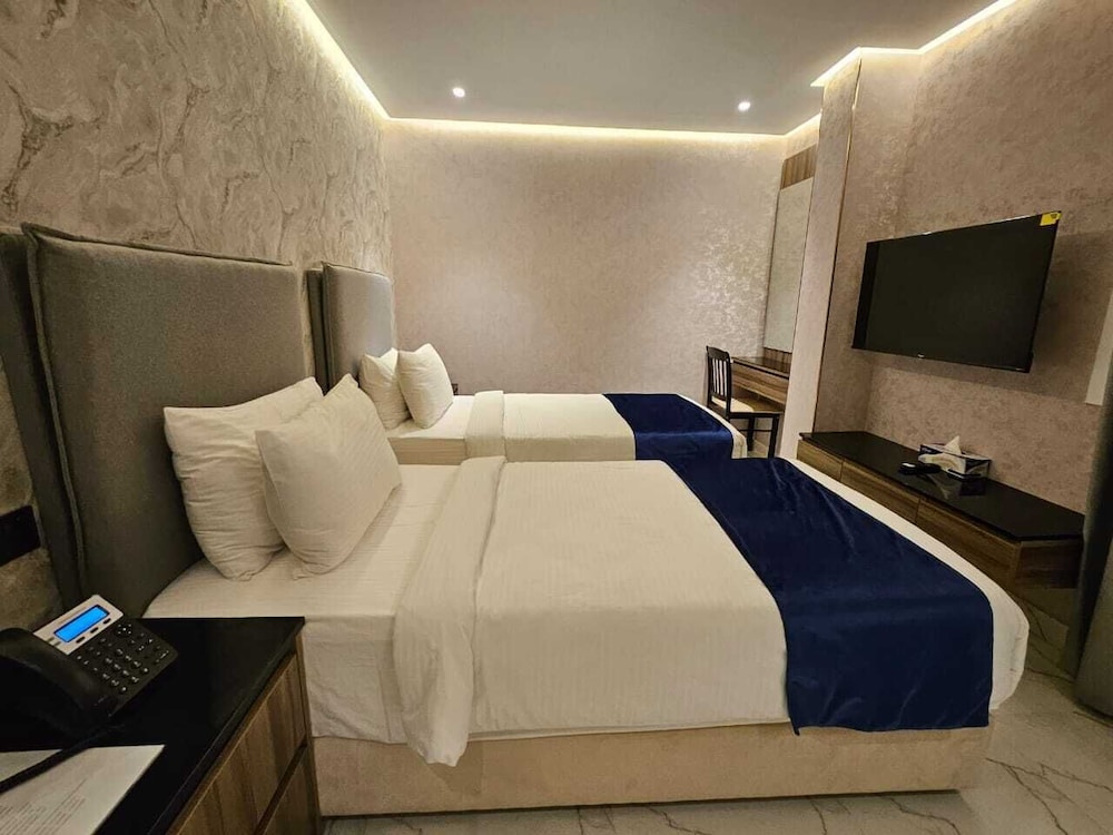 royal plaza hotel duqm