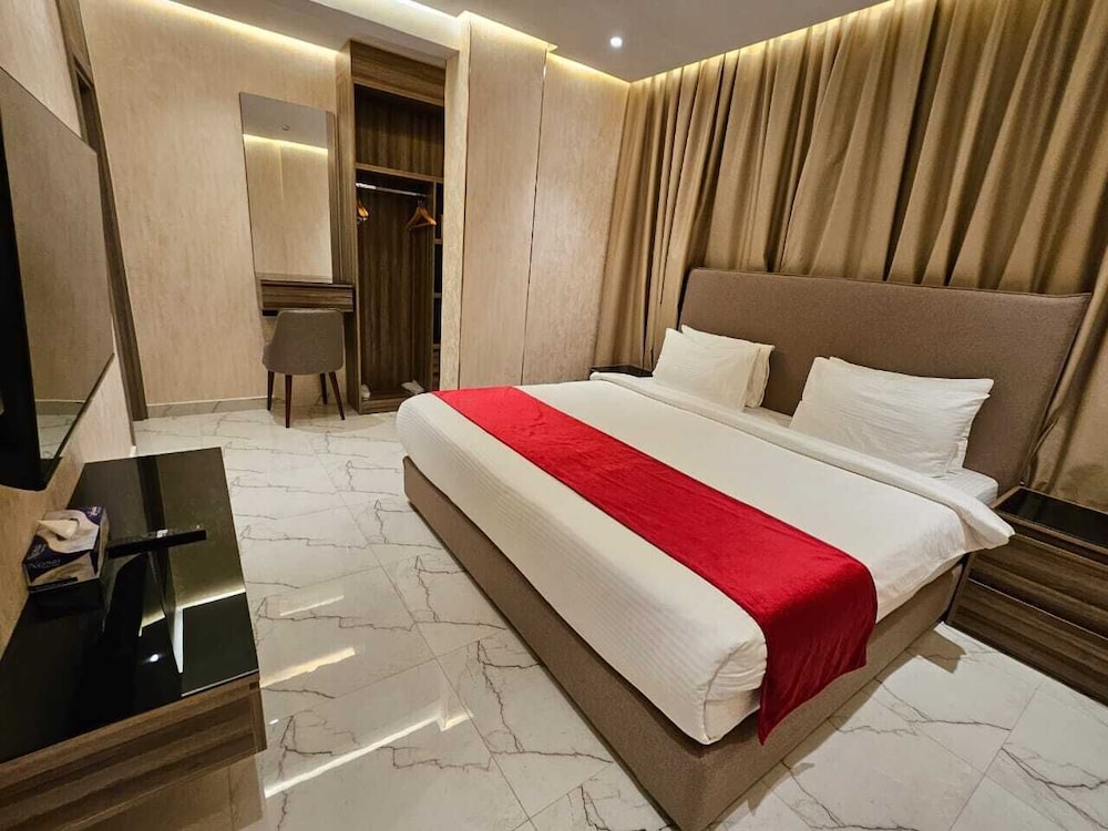 royal plaza hotel duqm