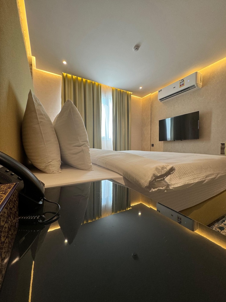 royal plaza hotel duqm