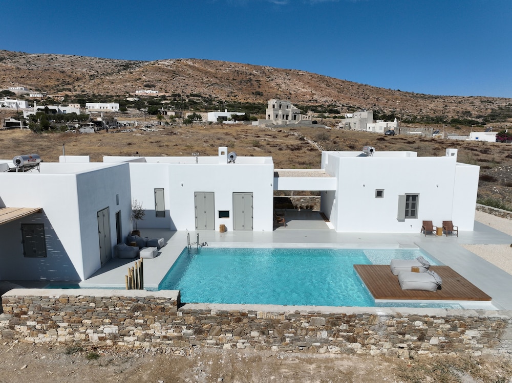 paros