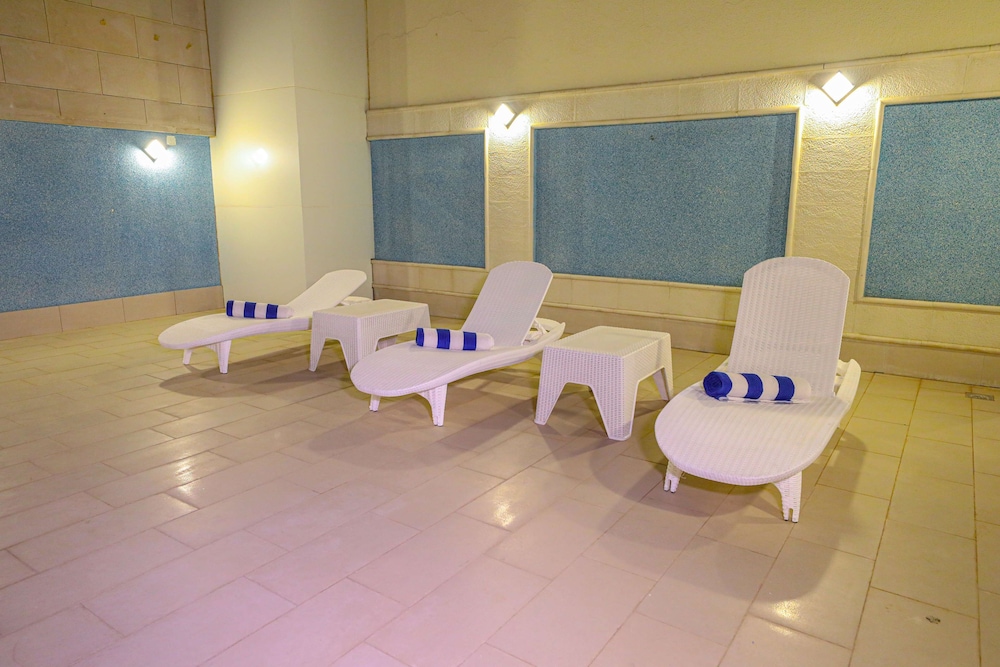 cheerful al waha unayzah hotel