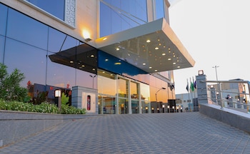 cheerful al waha unayzah hotel