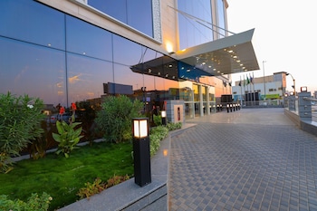 cheerful al waha unayzah hotel