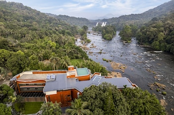 Sterling Athirappilly,India>>Chalakudy,3 star