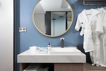 holiday inn express shangri la an ihg hotel