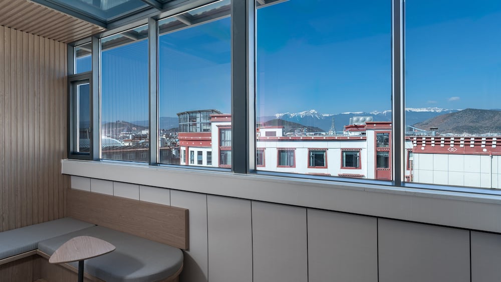 holiday inn express shangri la an ihg hotel