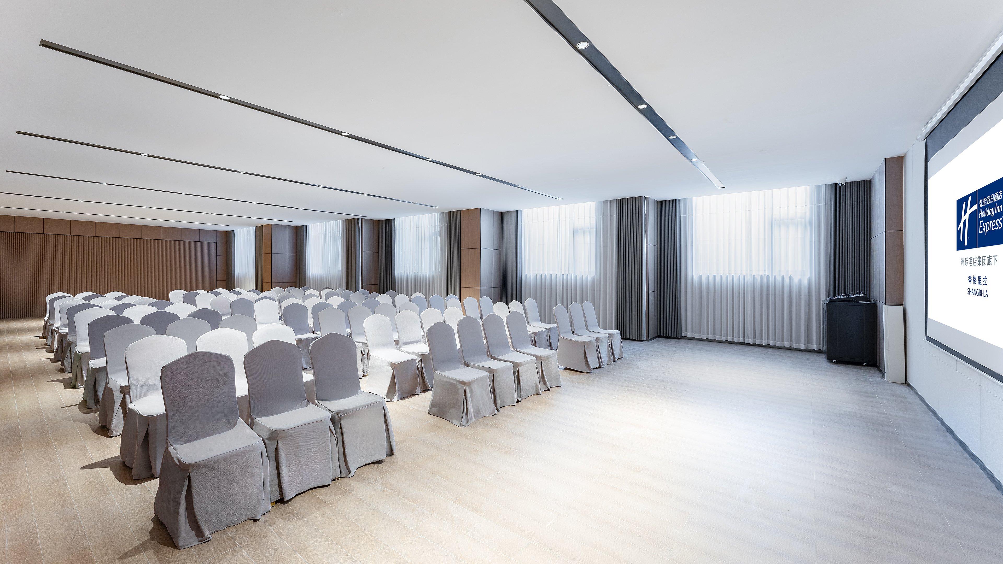 holiday inn express shangri la an ihg hotel