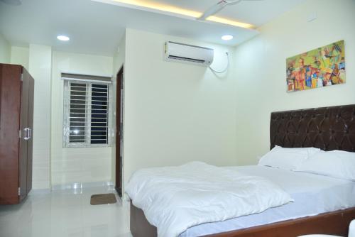 The Paradise Guest Inn,India>>Nellore,3 star