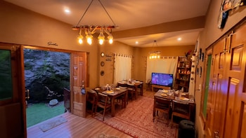 Khwaabgaah-A Boutique Homestay,Gushaini>>Banjār,3 star