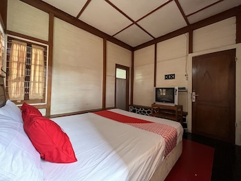 oyo 93629 villa cemara syariah