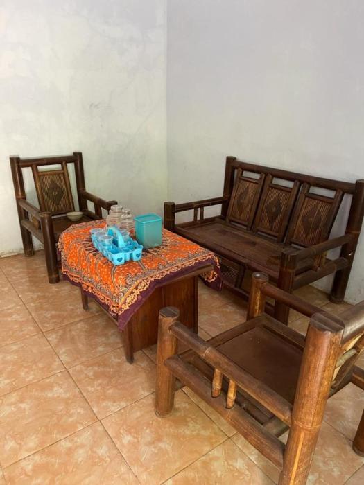 oyo 93629 villa cemara syariah