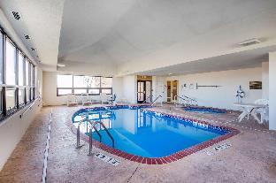 quality inn and suites midamerica industrial park area