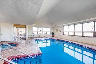 quality inn and suites midamerica industrial park area